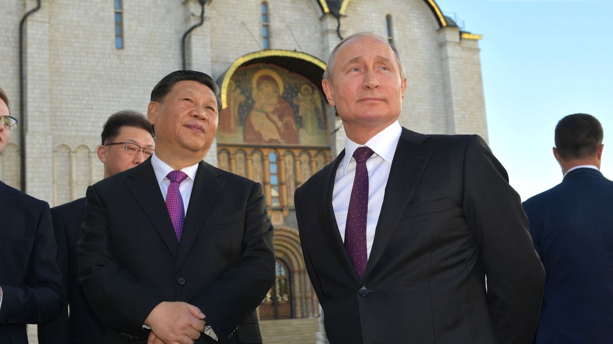 Čínský velvyslanec mírní slova o „přátelství bez hranic“ s Moskvou